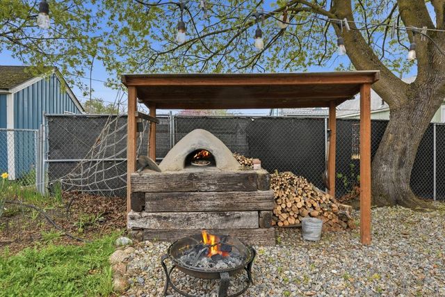 1507 E Bridgeport Ave, Spokane, WA 99207