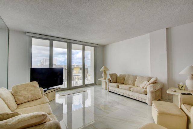 100 Worth Avenue 7, Palm Beach, FL 33480