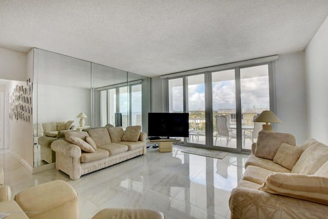 100 Worth Avenue 7, Palm Beach, FL 33480