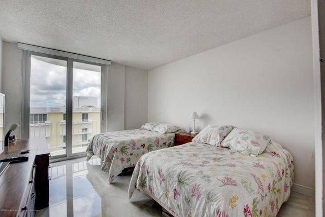 100 Worth Avenue 7, Palm Beach, FL 33480