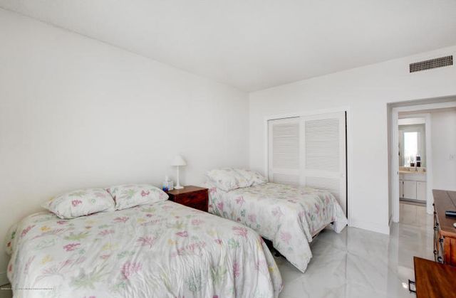 100 Worth Avenue 7, Palm Beach, FL 33480