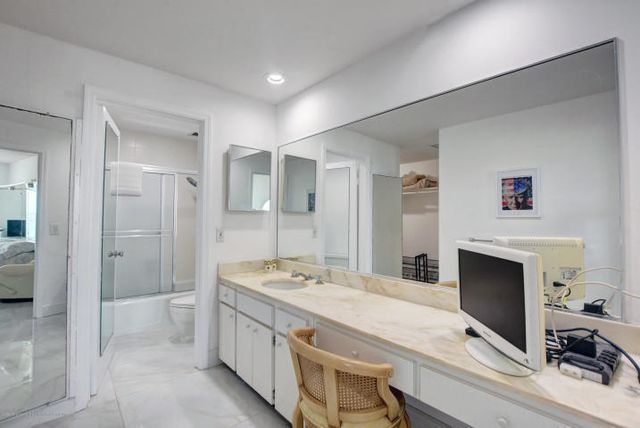 100 Worth Avenue 7, Palm Beach, FL 33480