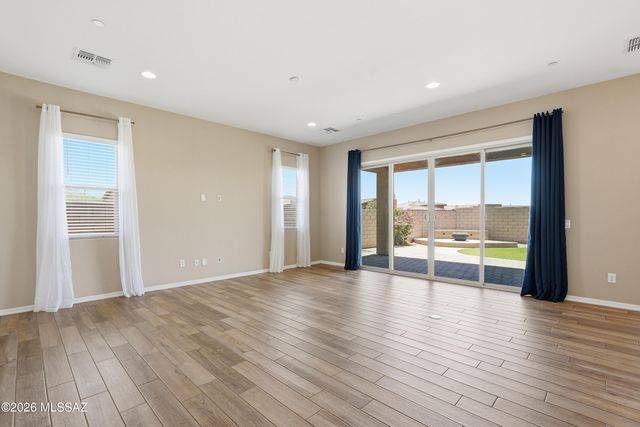 6891 W Foothills Acacia Place, Marana, AZ 85658