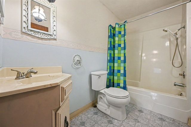 11867 4 Mile Road, Battle Creek, MI 49015