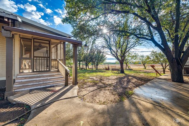 201 Ratliff Road, Bronte, TX 76933