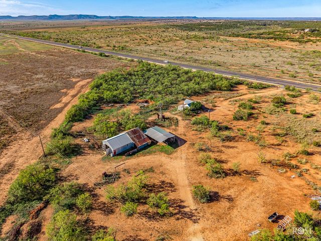 201 Ratliff Road, Bronte, TX 76933