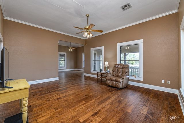 201 Ratliff Road, Bronte, TX 76933