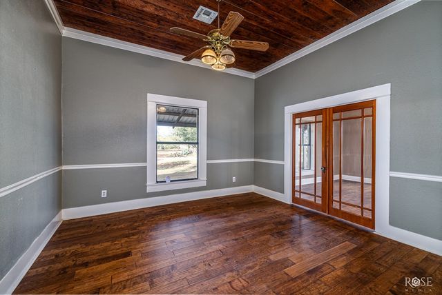 201 Ratliff Road, Bronte, TX 76933