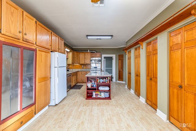 201 Ratliff Road, Bronte, TX 76933