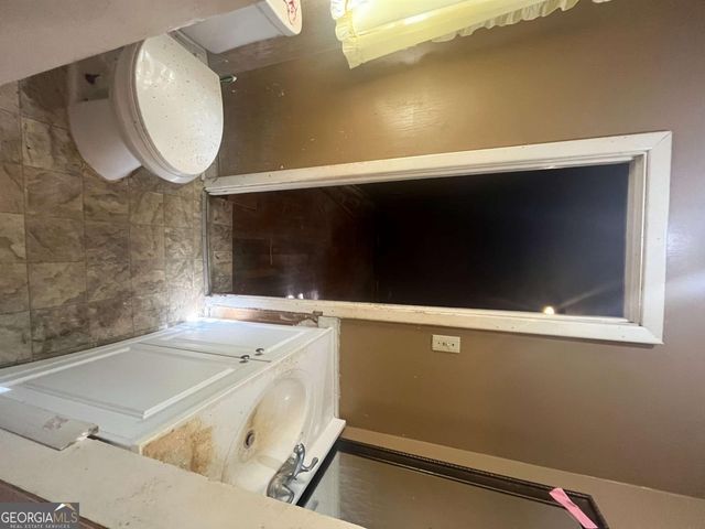 1318 Needmore Street SW, Conyers, GA 30012