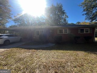 1318 Needmore Street SW, Conyers, GA 30012