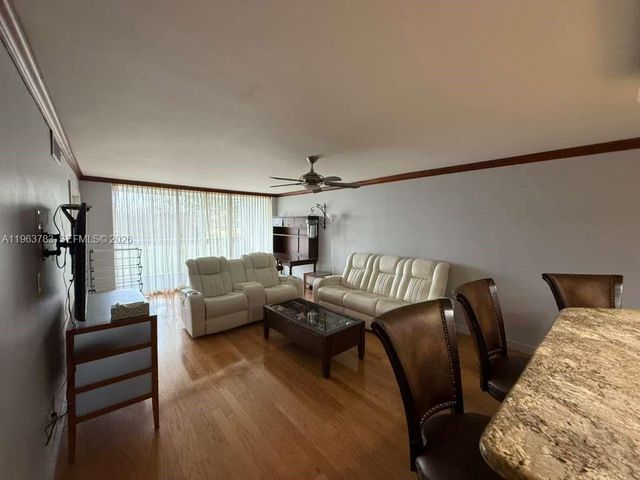 2691 S Course Dr 202, Pompano Beach, FL 33069