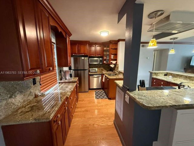 2691 S Course Dr 202, Pompano Beach, FL 33069