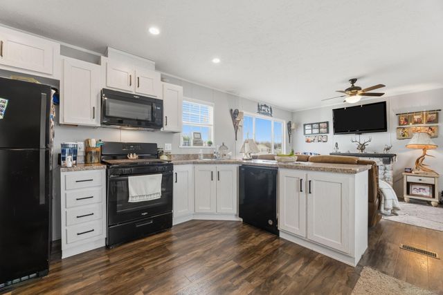 284 Rosebud Court, Port Huron, MI 48060