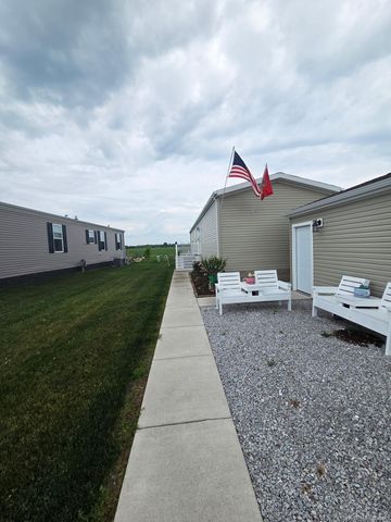 284 Rosebud Court, Port Huron, MI 48060