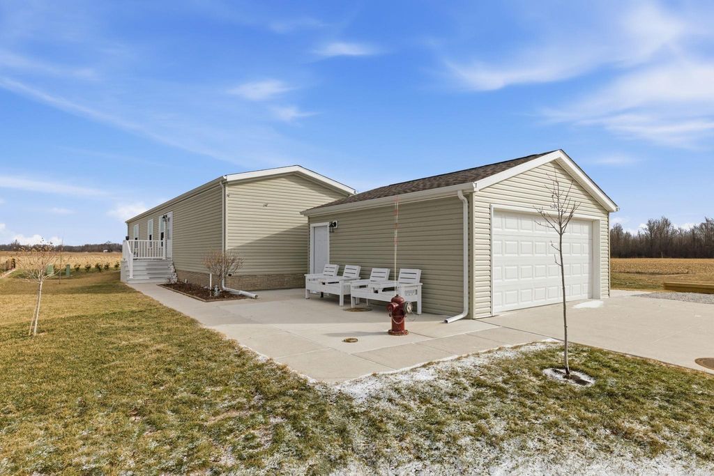 284 Rosebud Court, Port Huron, MI 48060