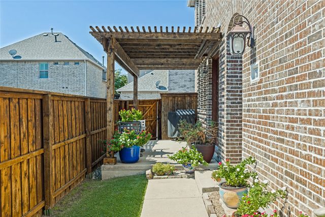 2516 Bill Moses Parkway, Farmers Branch, TX 75234
