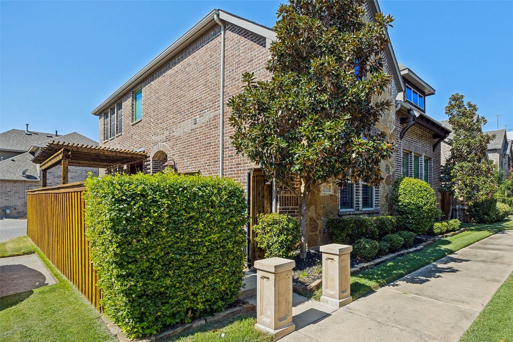 2516 Bill Moses Parkway, Farmers Branch, TX 75234
