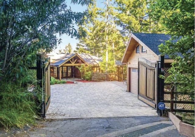 16501 Skyline Boulevard, Woodside, CA 94062