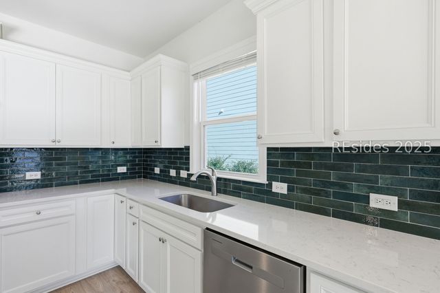 1164 Salem Bay Dr, Beaufort, SC 29902