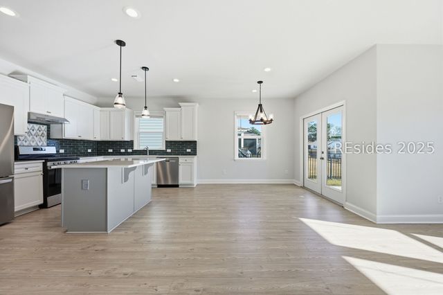 1164 Salem Bay Dr, Beaufort, SC 29902