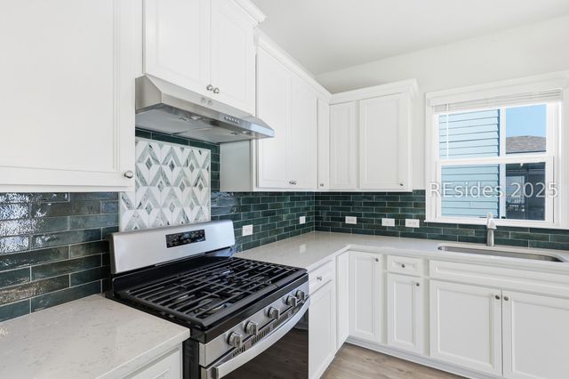 1164 Salem Bay Dr, Beaufort, SC 29902