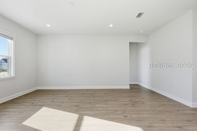 1164 Salem Bay Dr, Beaufort, SC 29902