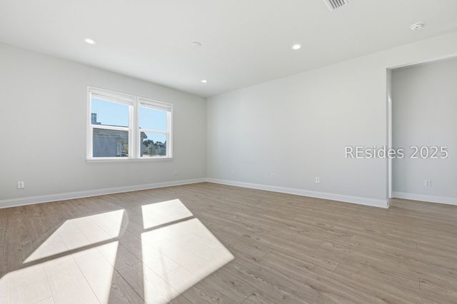 1164 Salem Bay Dr, Beaufort, SC 29902