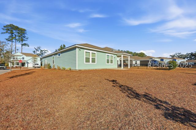 1164 Salem Bay Dr, Beaufort, SC 29902