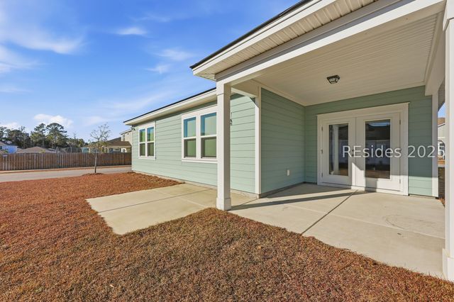 1164 Salem Bay Dr, Beaufort, SC 29902