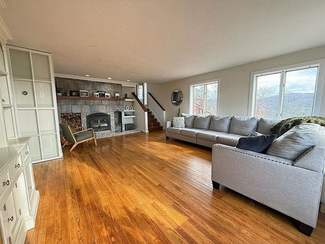 587 Johnson Spooner Road, Castleton, VT 05735