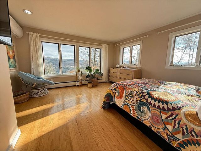 587 Johnson Spooner Road, Castleton, VT 05735