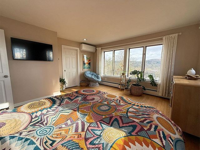 587 Johnson Spooner Road, Castleton, VT 05735