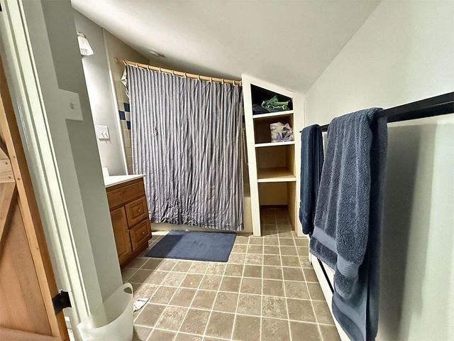 587 Johnson Spooner Road, Castleton, VT 05735