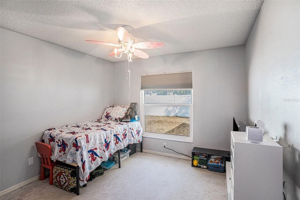 Image 11 of property listing at 5408 LOCKLEAR PLACE, Riverview, FL 33578