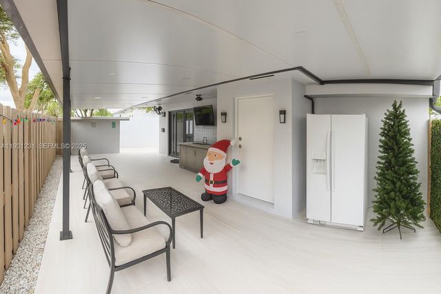 14690 SW 171st Ter, Miami, FL 33177