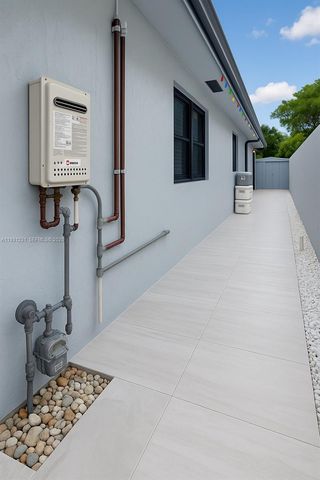 14690 SW 171st Ter, Miami, FL 33177