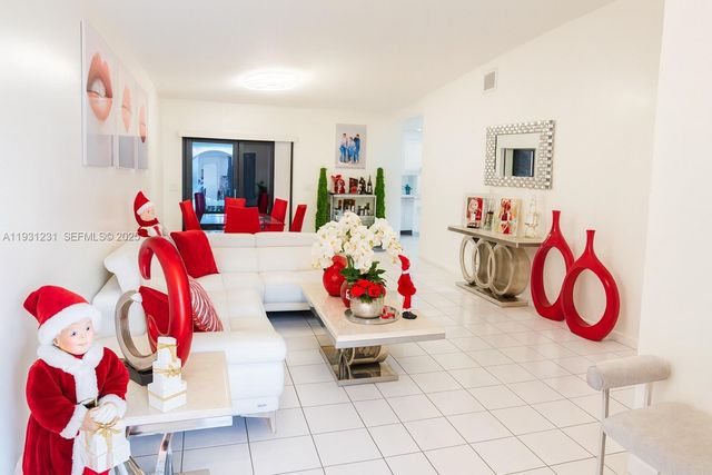 14690 SW 171st Ter, Miami, FL 33177