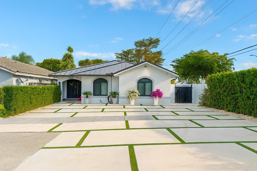 14690 SW 171st Ter, Miami, FL 33177