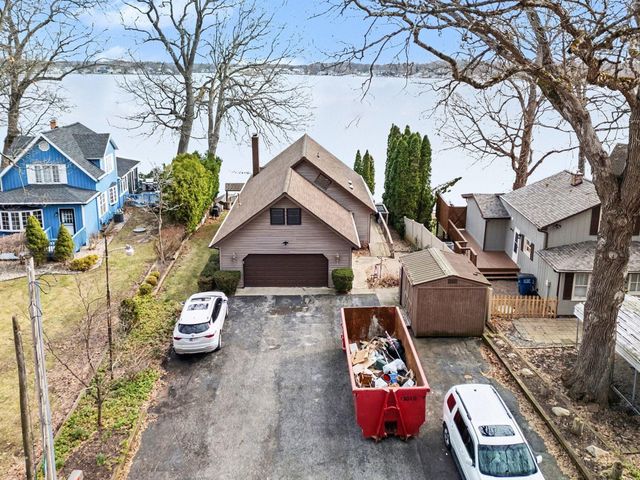 563 Waverly Road, La Porte, IN 46350