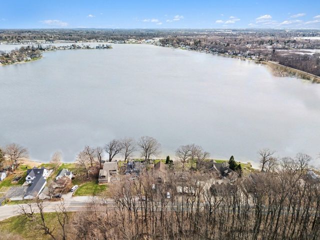 563 Waverly Road, La Porte, IN 46350