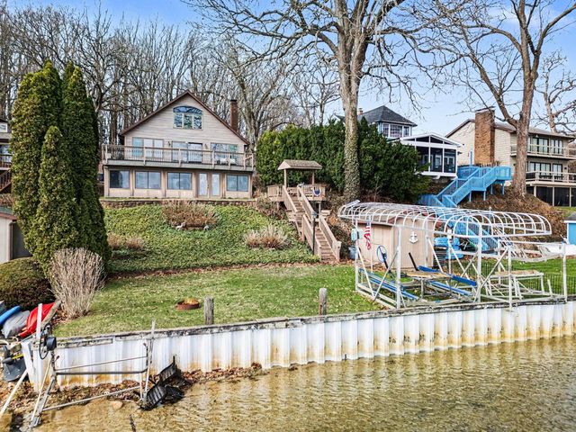 563 Waverly Road, La Porte, IN 46350