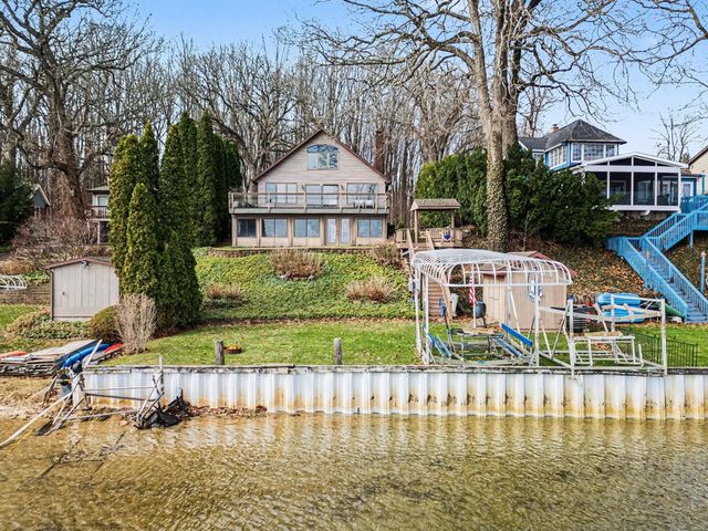 563 Waverly Road, La Porte, IN 46350