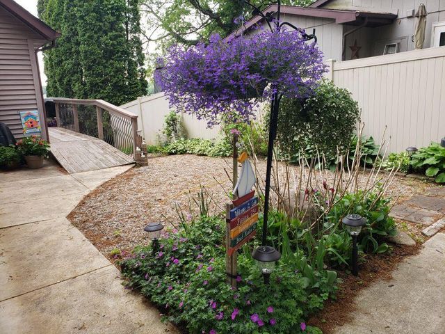 563 Waverly Road, La Porte, IN 46350