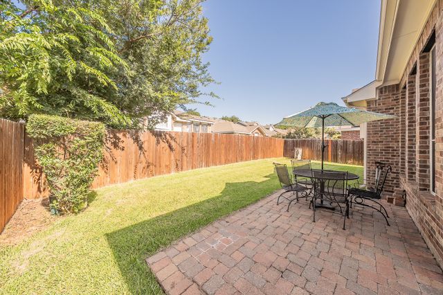 9129 Chardin Park Drive, Fort Worth, TX 76244
