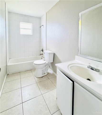 3304 N Palm Leaf Circle, Mission, TX 78574