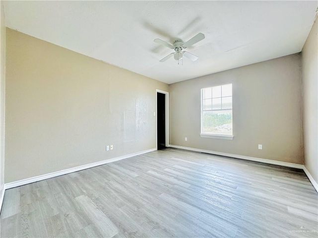 3304 N Palm Leaf Circle, Mission, TX 78574