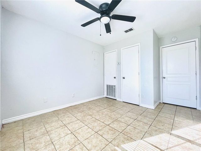3304 N Palm Leaf Circle, Mission, TX 78574