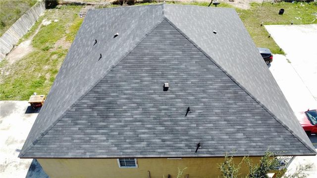 3304 N Palm Leaf Circle, Mission, TX 78574