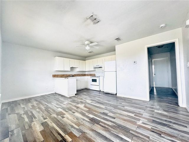 3304 N Palm Leaf Circle, Mission, TX 78574